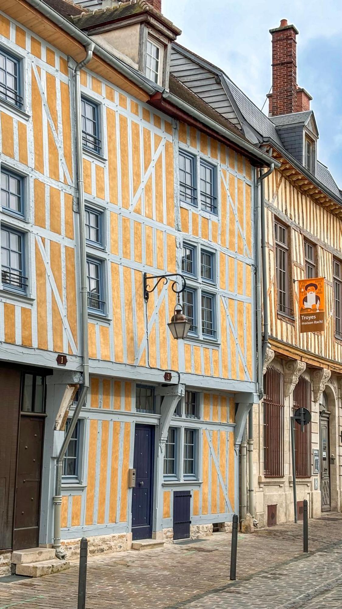 Le Loft Brunneval - Refuge Arty Du Xvie Siecle Apartman Troyes Kültér fotó